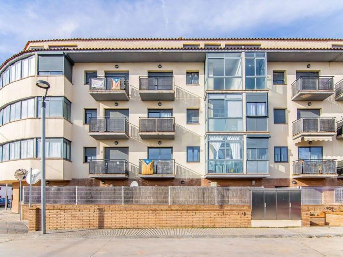 Promoción Promoción de viviendas con garajes y trasteros en Bell-lloc d´Urgell, obra nueva en Bell-lloc d'Urgell (Revista)