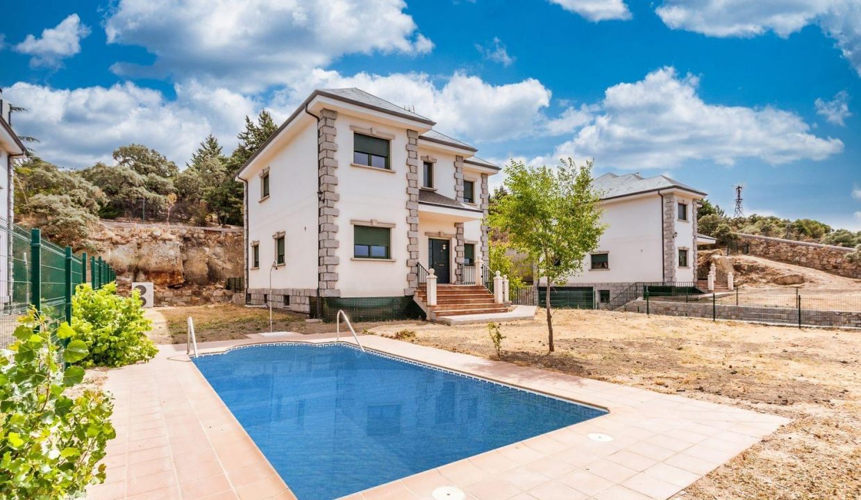 Promoción Chalets independientes en Av Comunidad de Madrid, Torrelodones (Madrid), obra nueva en Torrelodones Colonia (Revista)