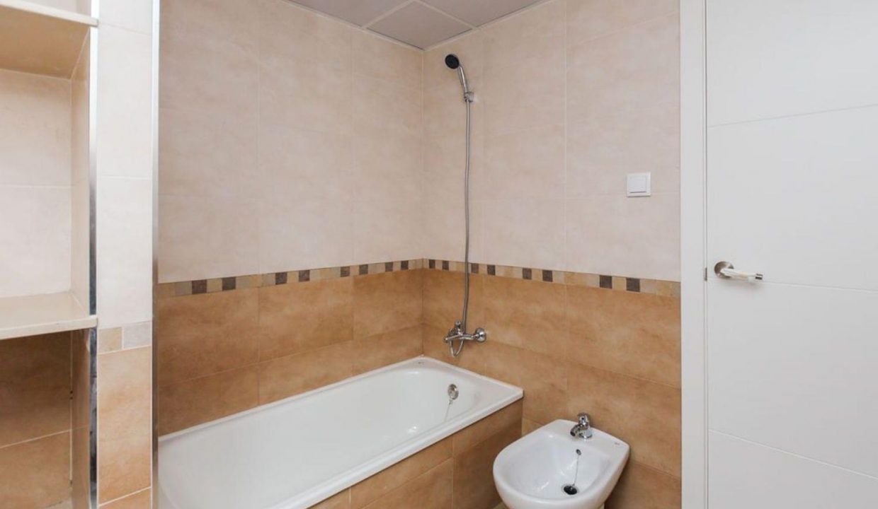 Promoción Edificio en Av Tanca de la Plana, obra nueva en el Vendrell (Revista)