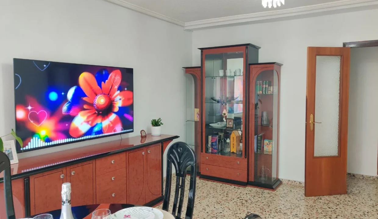 Продаётся квартира в центре Долореса