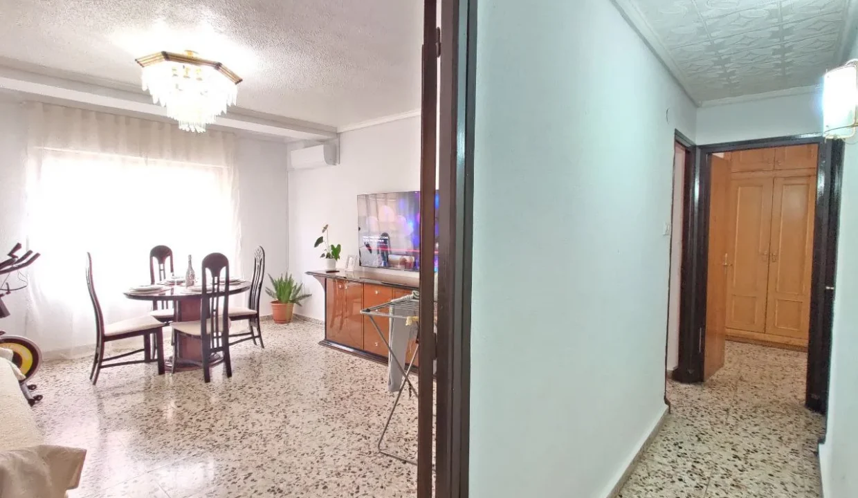 Продаётся квартира в центре Долореса