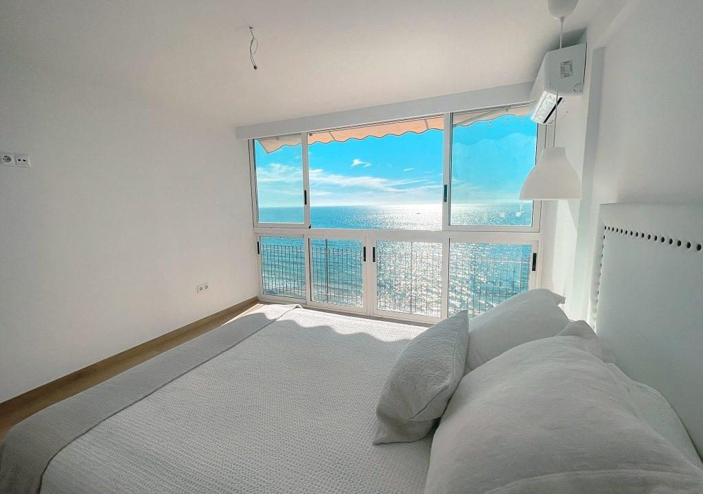Promoción Ático en primera linea de playa, obra nueva en Benidorm (Revista)