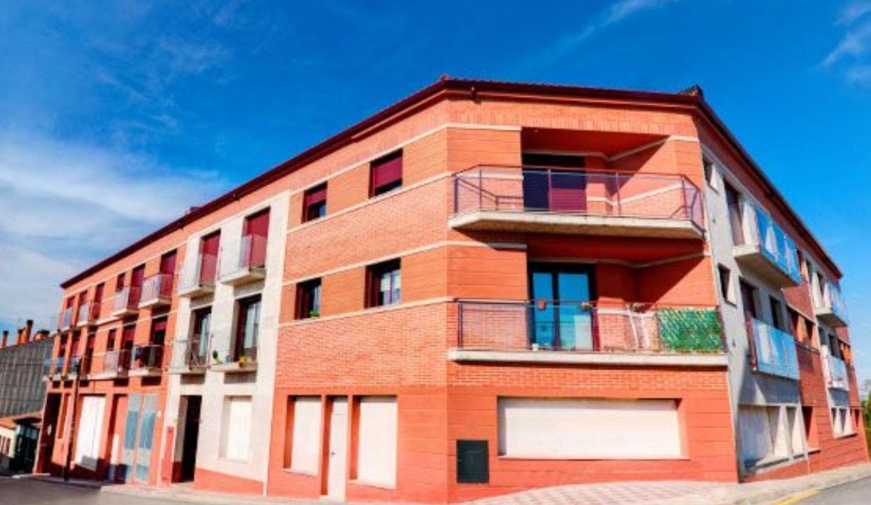 Promoción Llagostera, obra nueva en Llagostera (Revista)