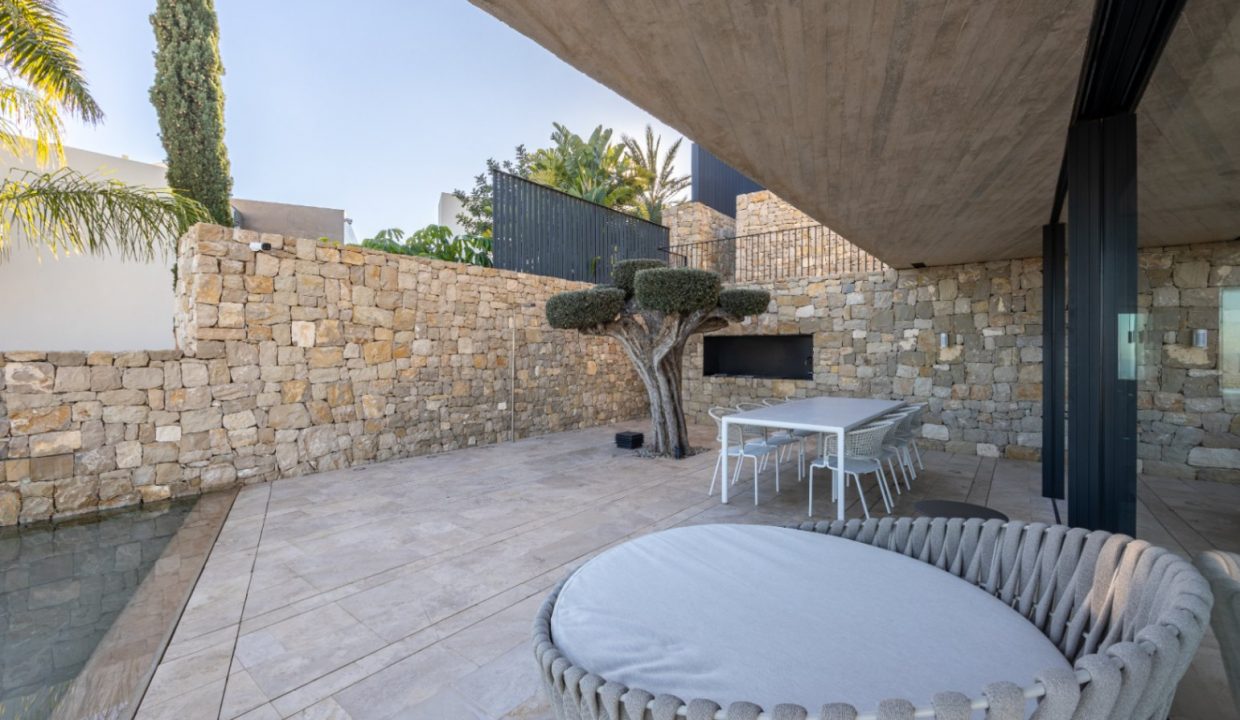 Promoción Villa en los serenos bosques de Benissa, obra nueva en Benisa (Revista)