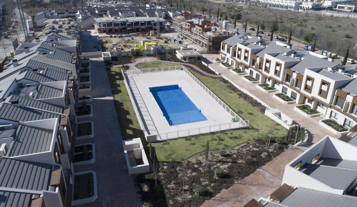 Promoción Villas del Mirabal 3, obra nueva en Boadilla del Monte (Revista)