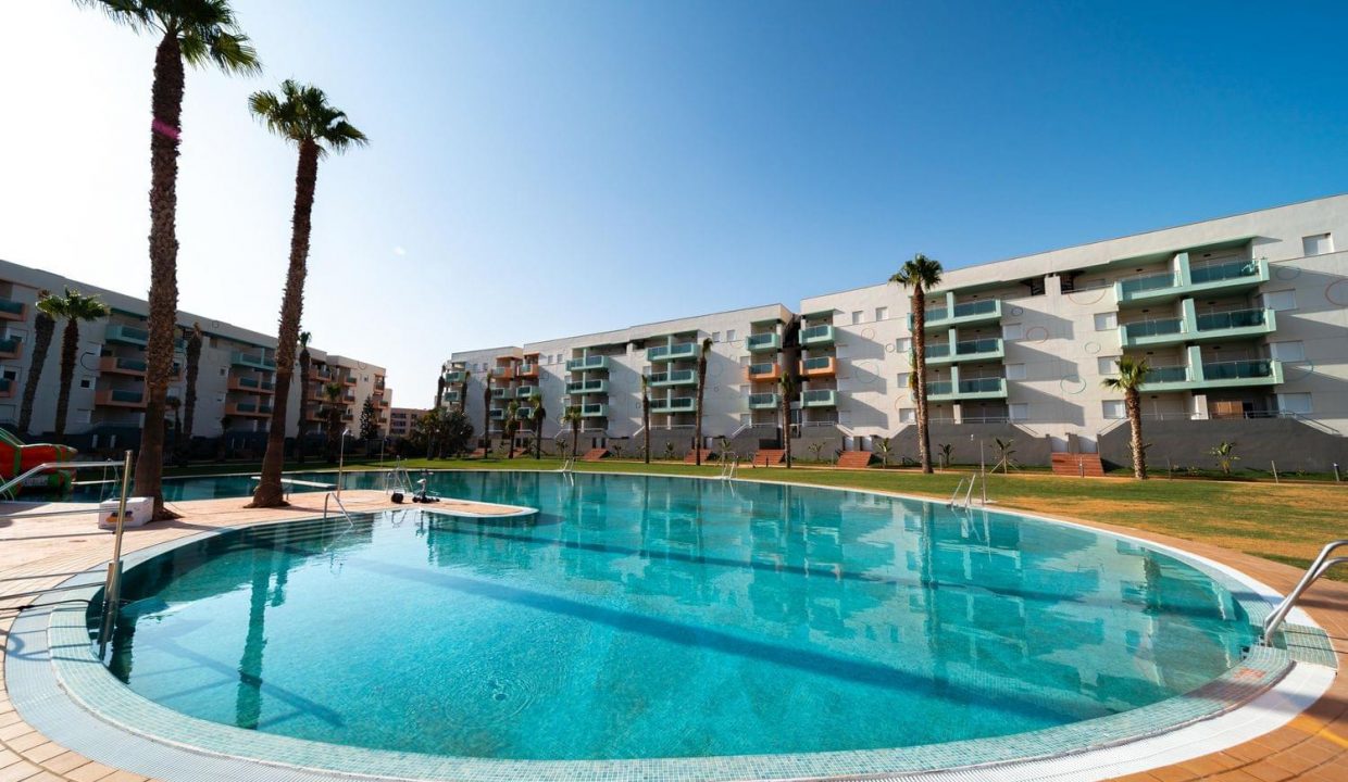 Promoción Palm Beach Golf Almerilmar, obra nueva en Almerimar (Revista)