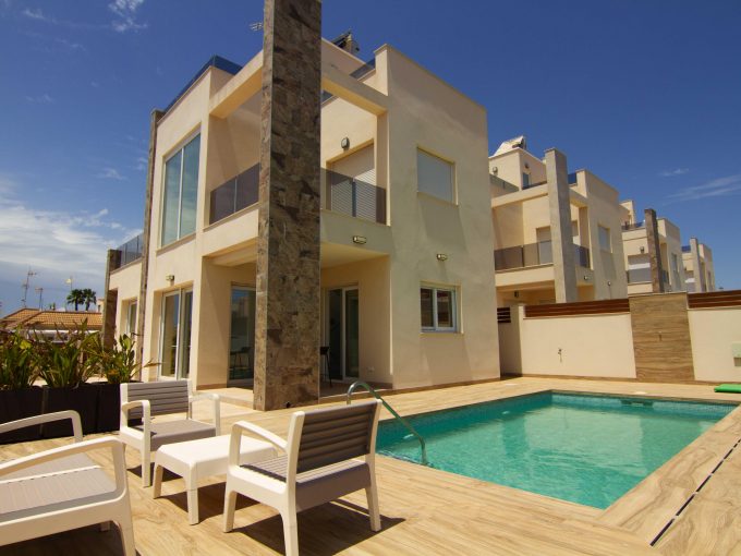 Promoción Residencial Bella, obra nueva en Torrevieja (Revista)