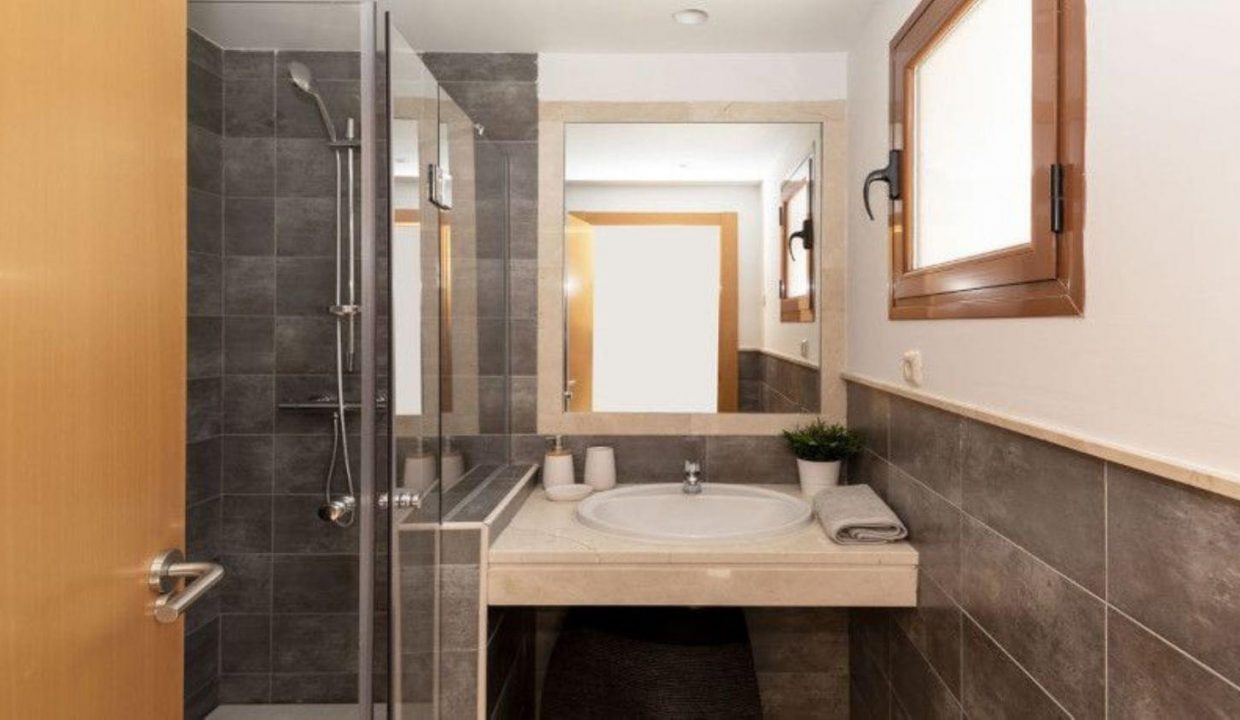 Promoción Casares Hills, obra nueva en Casares (Revista)
