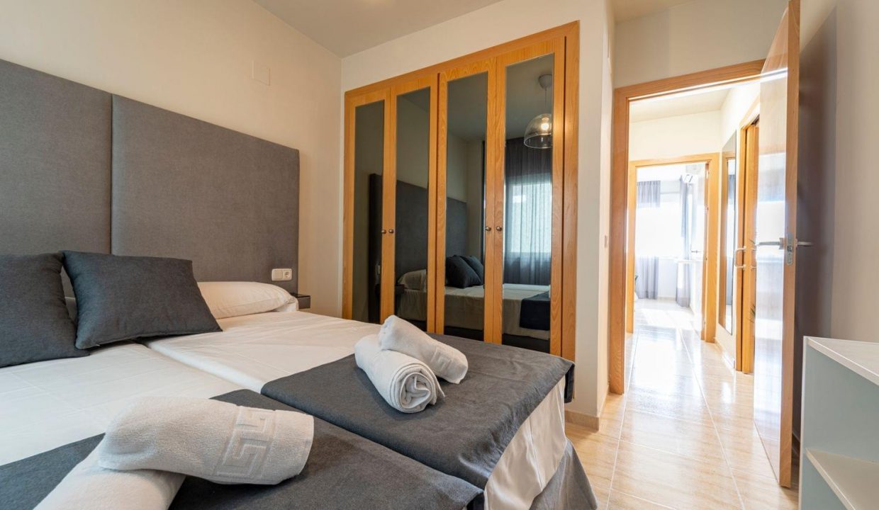 Promoción Palm Beach Golf Almerilmar, obra nueva en Almerimar (Revista)