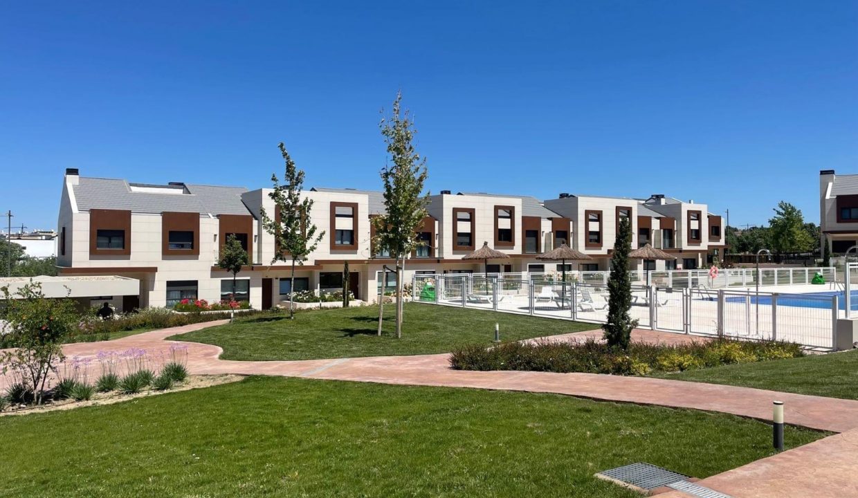 Promoción Villas del Mirabal 3, obra nueva en Boadilla del Monte (Revista)