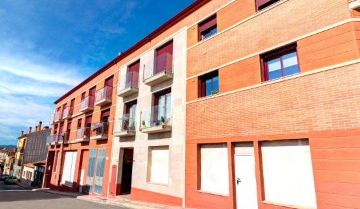 Promoción Llagostera, obra nueva en Llagostera (Revista)