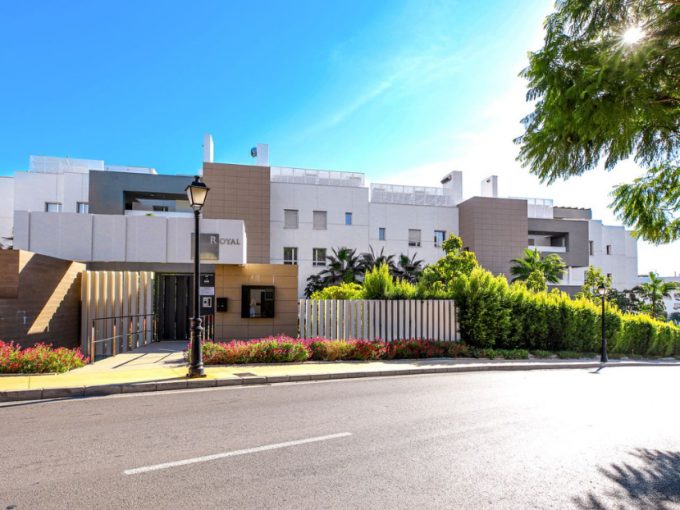 Promoción Royal Banús, obra nueva en Málaga (Revista)