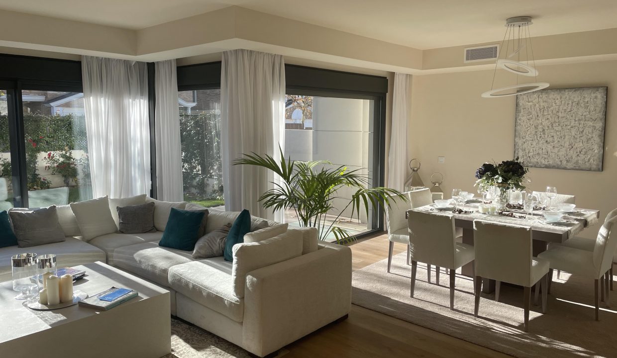 Promoción Villas del Mirabal 3, obra nueva en Boadilla del Monte (Revista)