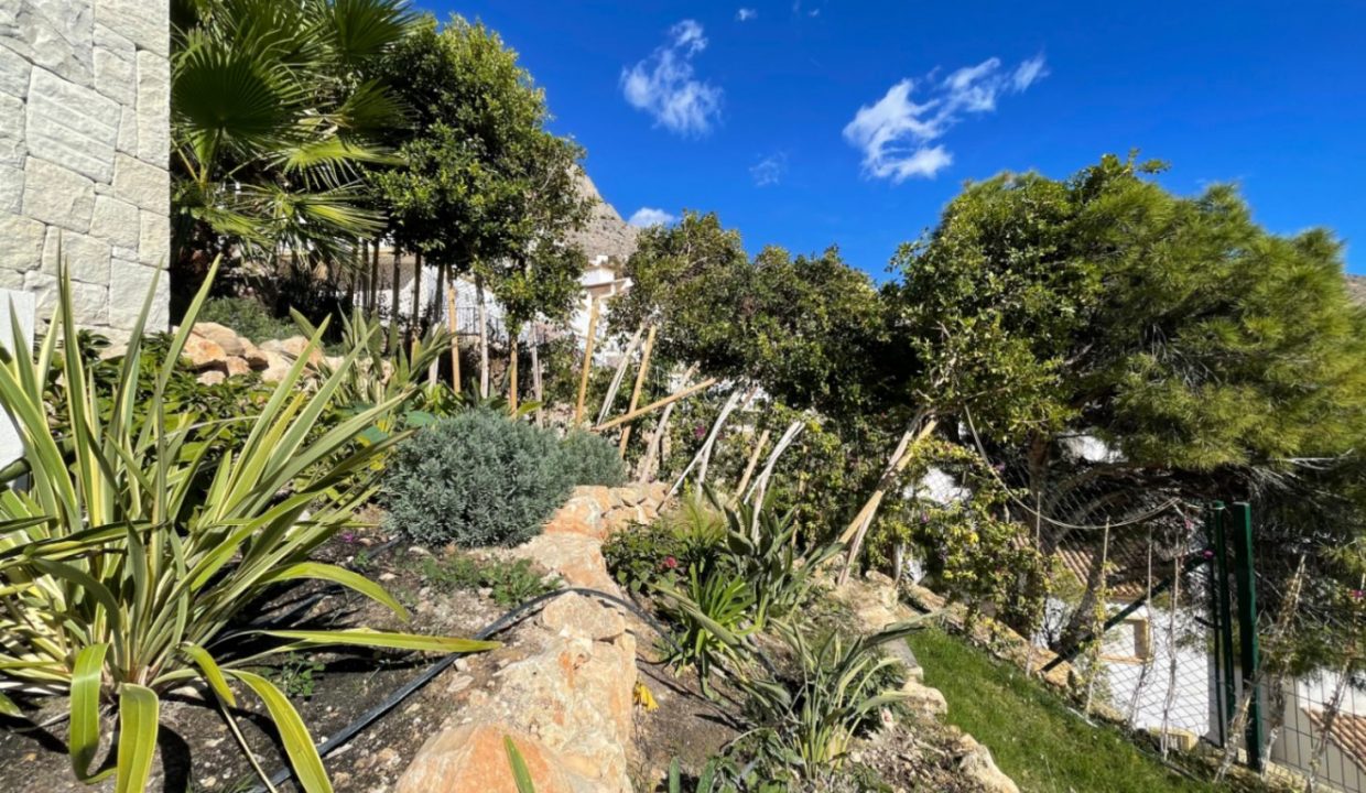 Promoción Villa en la prestigiosa zona de Mascarat, obra nueva en Altea (Revista)