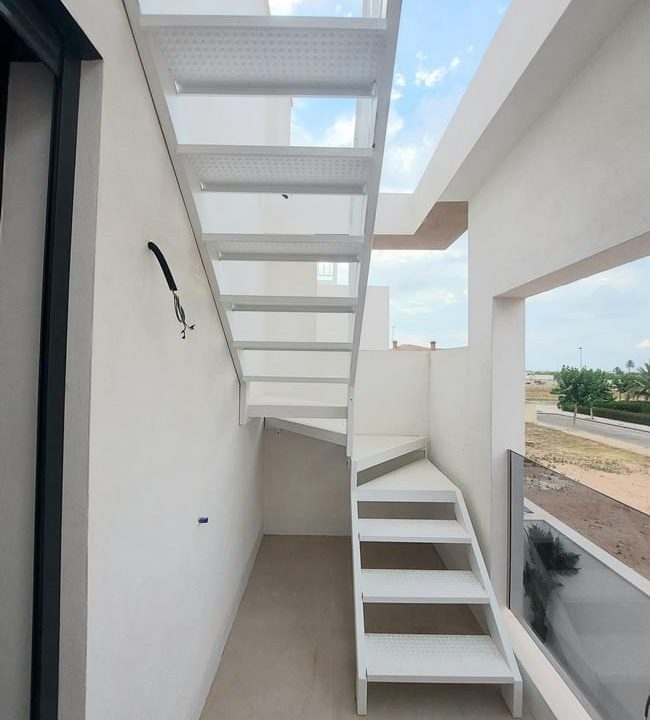 Promoción Villa lista para entrar a vivir, obra nueva en Pilar de la Horadada (Revista)