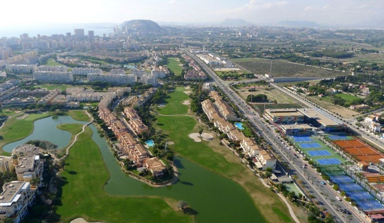 Promoción Azur – Alicante Golf, obra nueva en Alicante (Revista)