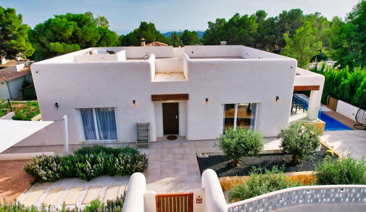 Promoción Maravilloso chalet de estilo ibicenco, obra nueva en Altea (Revista)