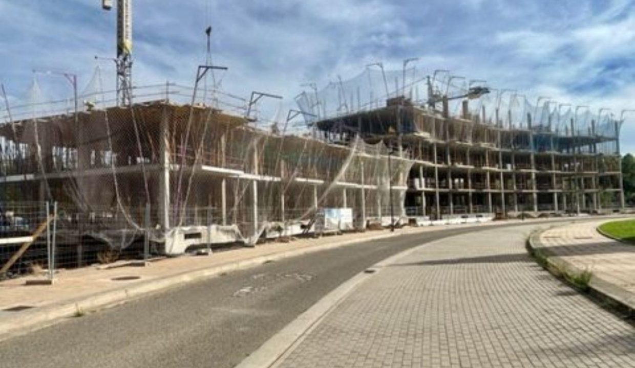 Promoción Entreparques, obra nueva en Burgos (Revista)