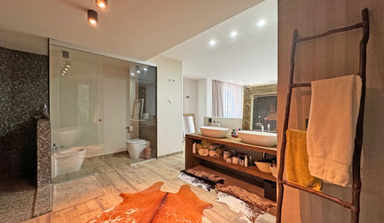 Promoción Espectacular villa moderna, obra nueva en Altea (Revista)