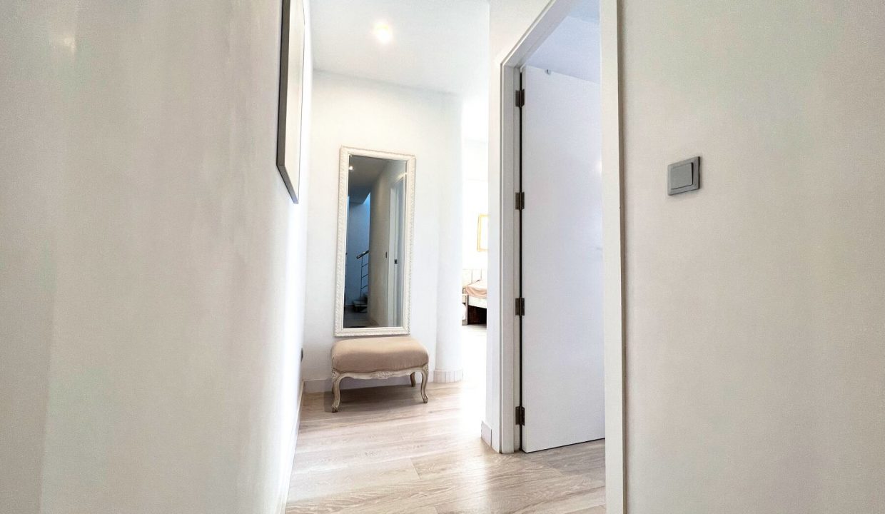 Promoción Exclusiva villa adosada, obra nueva en Altea (Revista)