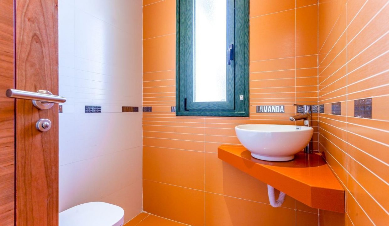 Promoción Chalets independientes en Av Comunidad de Madrid, Torrelodones (Madrid), obra nueva en Torrelodones Colonia (Revista)