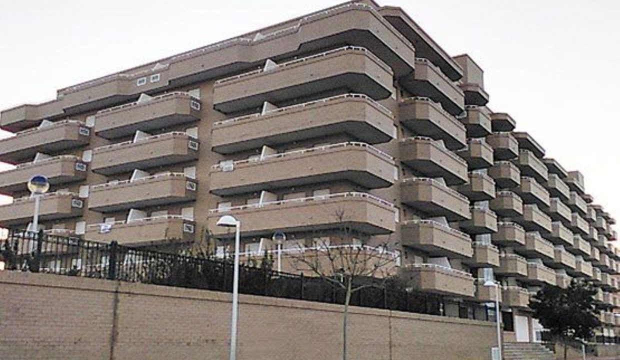 Promoción Cabanes, obra nueva en La Torre de la Sal (Revista)