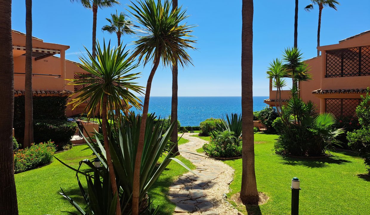 Promoción Bermuda Beach 510232, obra nueva en Estepona (Revista)