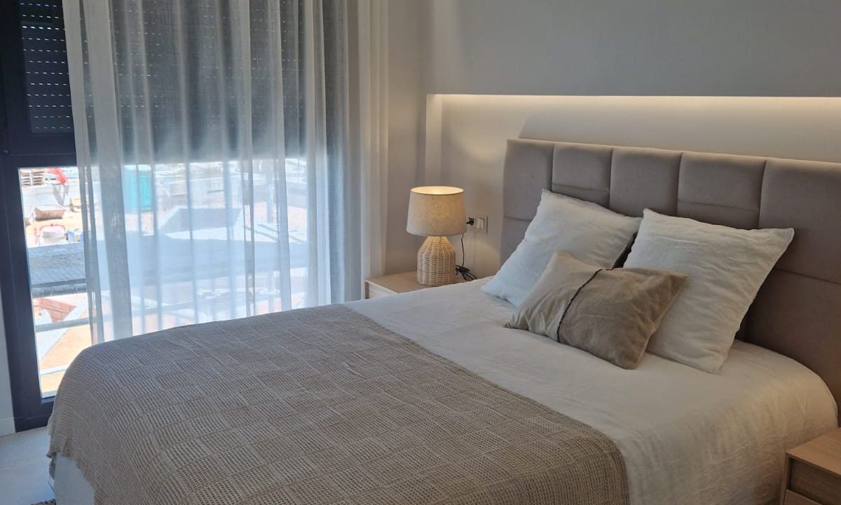 Promoción Residencial L´Estanyo Villa Romana, obra nueva en Denia (Revista)