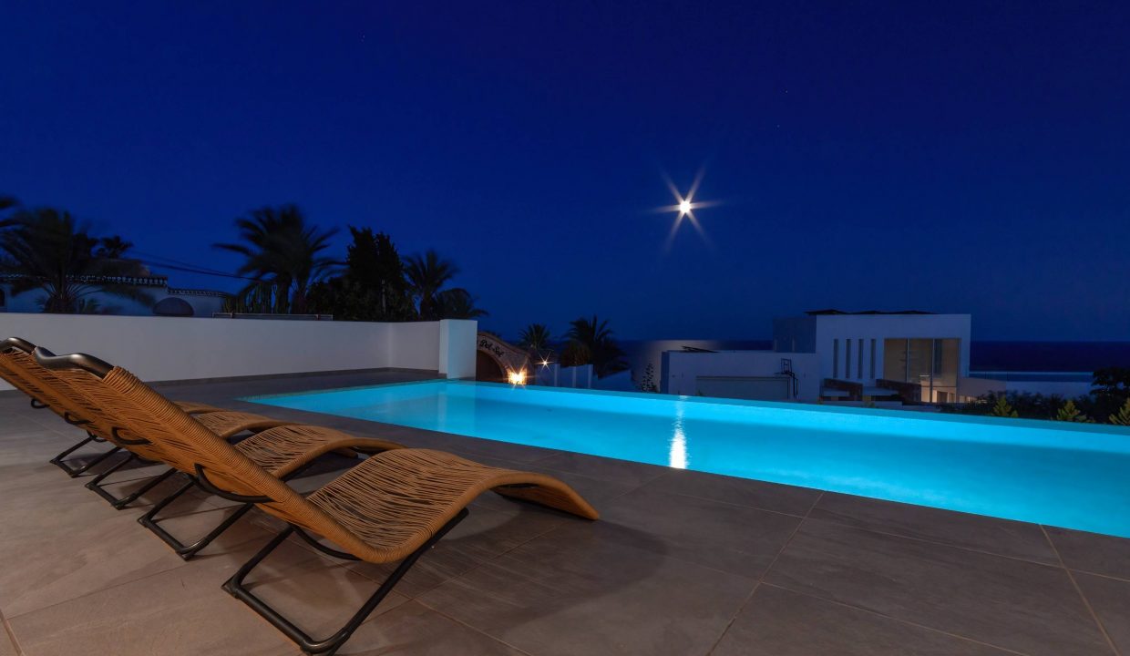 Promoción Impresionante villa de estilo minimalista, obra nueva en Jávea (Revista)