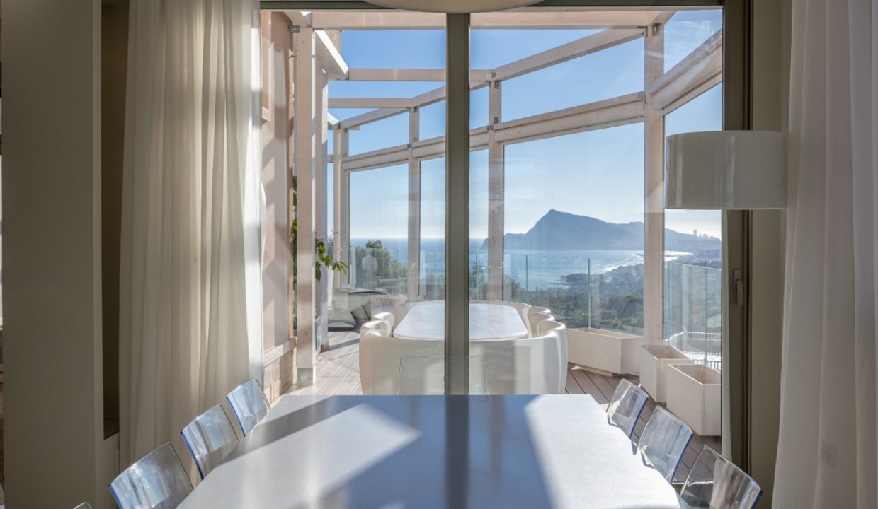Promoción Villa con imponentes vistas a la bahía, obra nueva en Altea (Revista)
