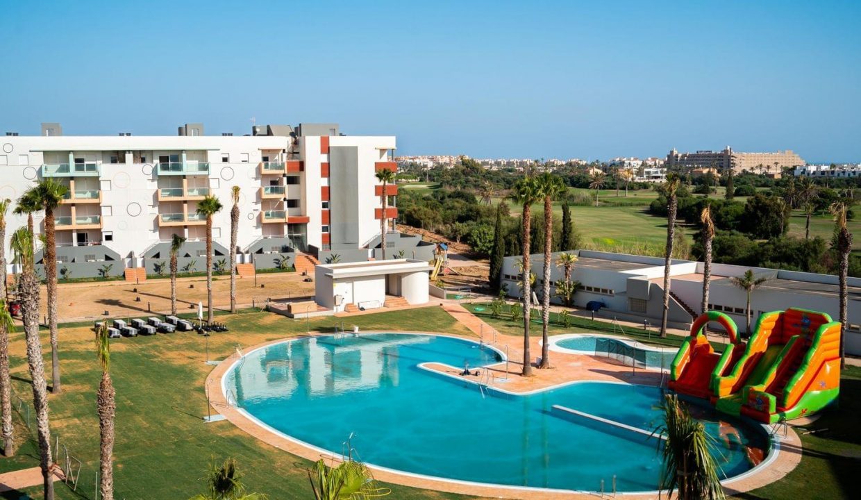 Promoción Palm Beach Golf Almerilmar, obra nueva en Almerimar (Revista)
