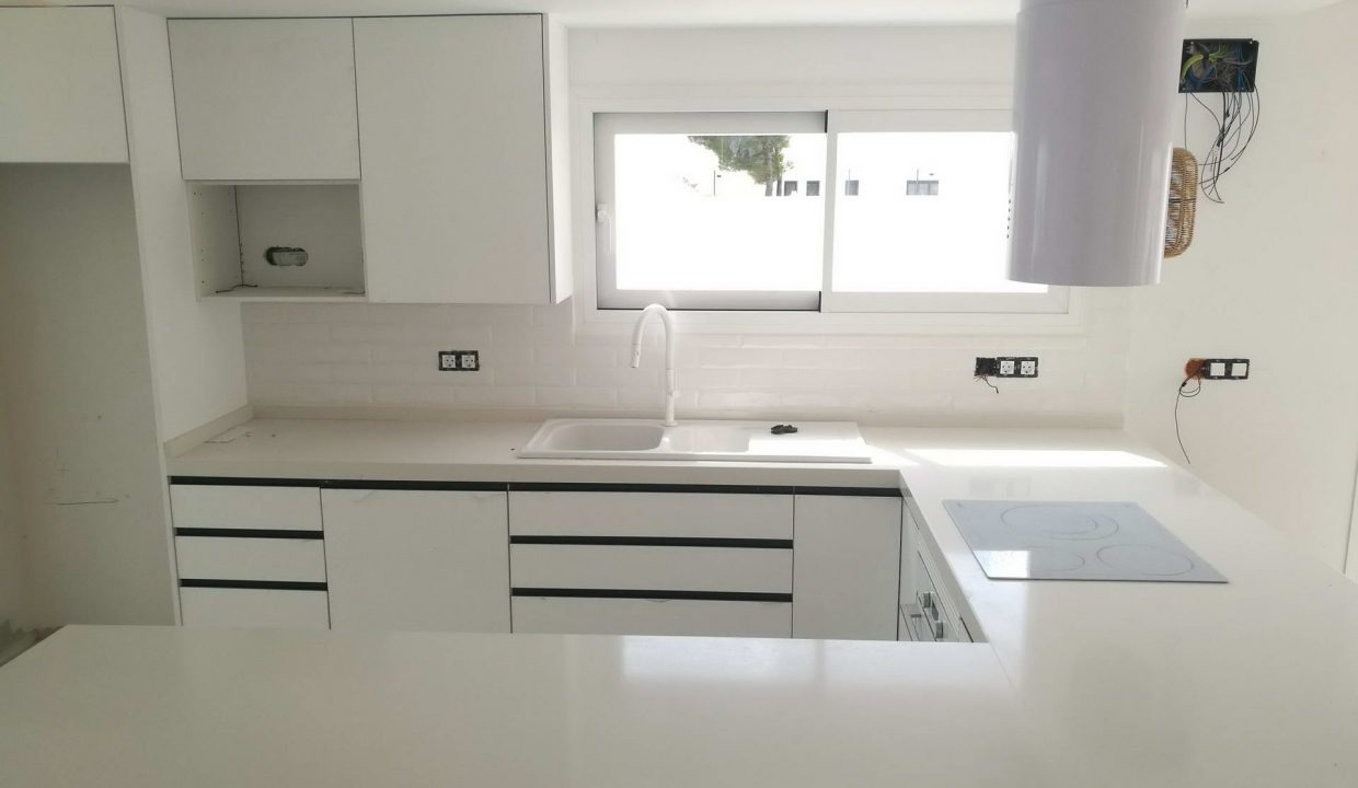 Promoción Encantadora residencia de estilo ibicenco, obra nueva en Chirles (Revista)
