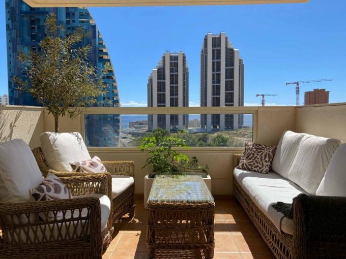 Promoción Apartamento de lujo en la playa Poniente, obra nueva en Benidorm (Revista)