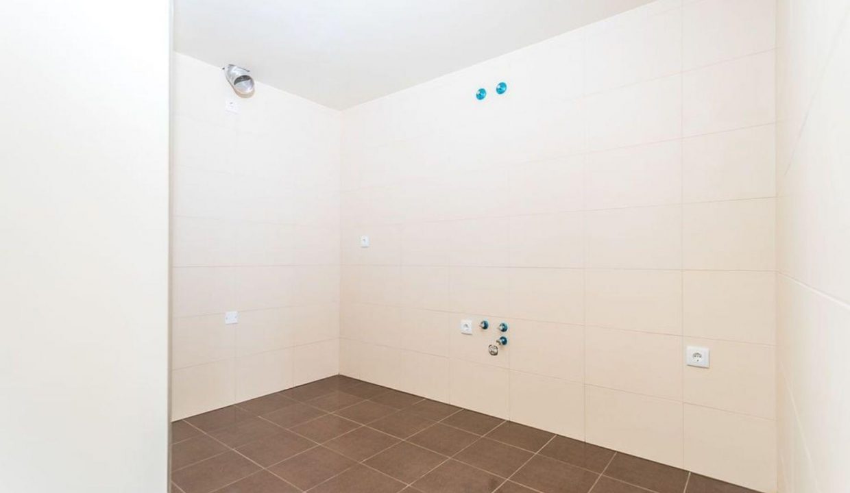 Promoción Promoción de Viviendas en C/ Emilio González López, obra nueva en Malpica (Revista)