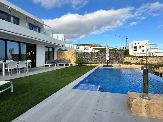 Promoción Impresionante villa contemporánea, obra nueva en Finestrat (Revista)