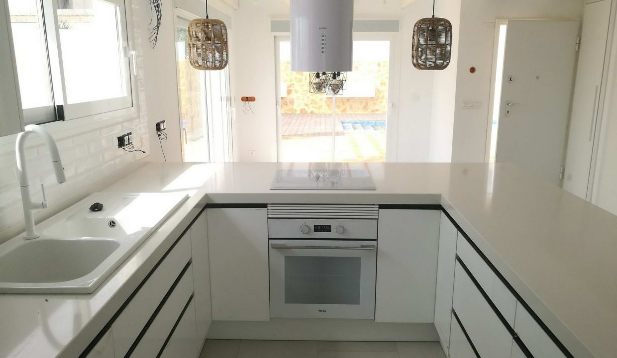 Promoción Encantadora residencia de estilo ibicenco, obra nueva en Chirles (Revista)