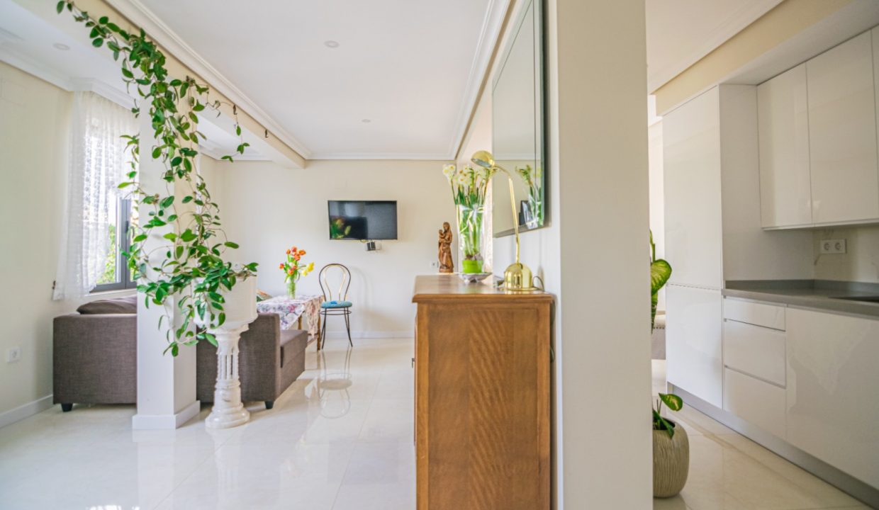 Promoción Villa con maravilloso jardín, obra nueva en l'Albir (Revista)