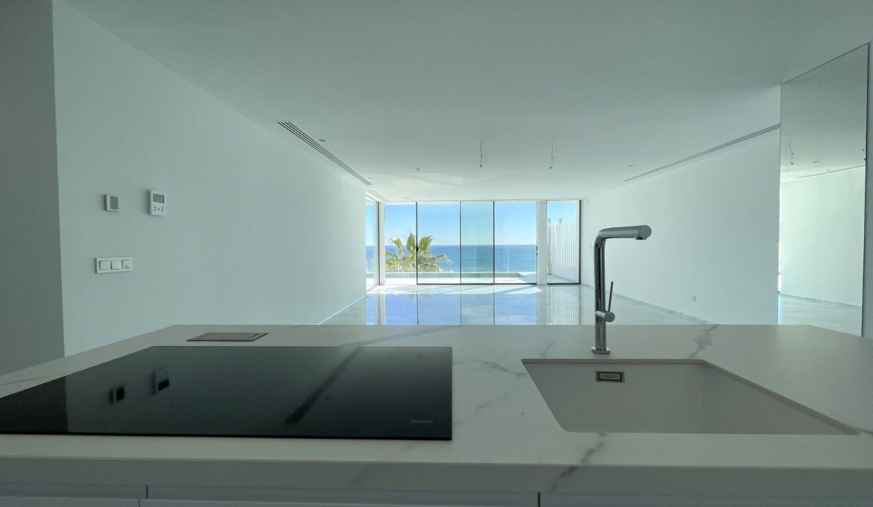 Promoción Villa en la prestigiosa zona de Mascarat, obra nueva en Altea (Revista)