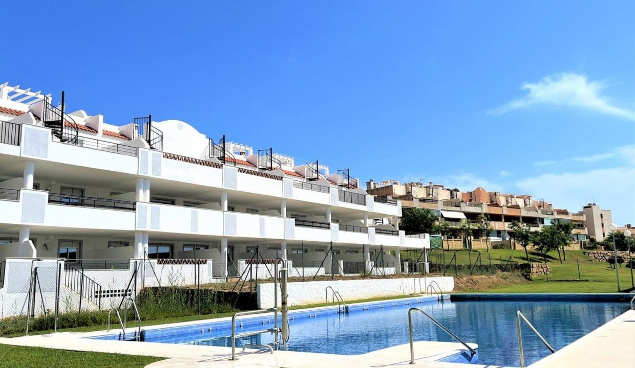 Promoción Doña Julia Golf Views, obra nueva en Casares (Revista)