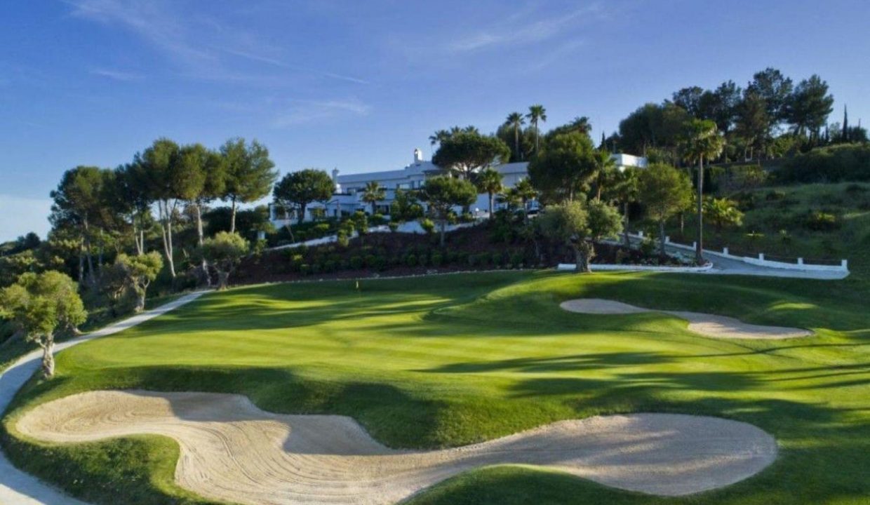 Promoción Sunny Golf, obra nueva en Estepona (Revista)