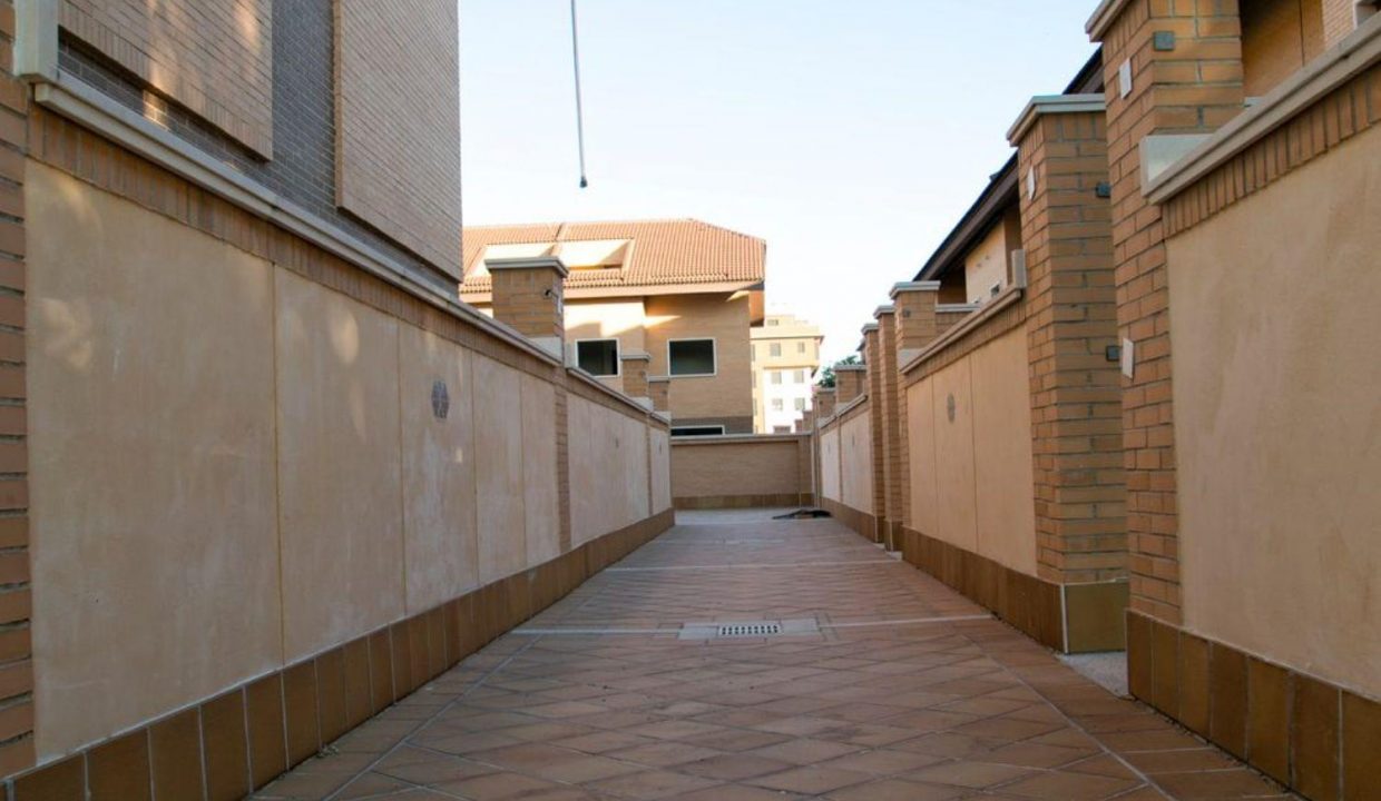 Promoción 17 viviendas adosadas y 4 viviendas pareadas, obra nueva en Talavera de la Reina (Revista)