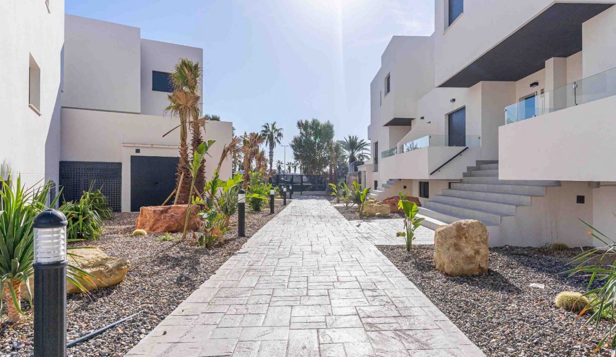 Promoción Residencial Portobello, obra nueva en El Ejido (Revista)