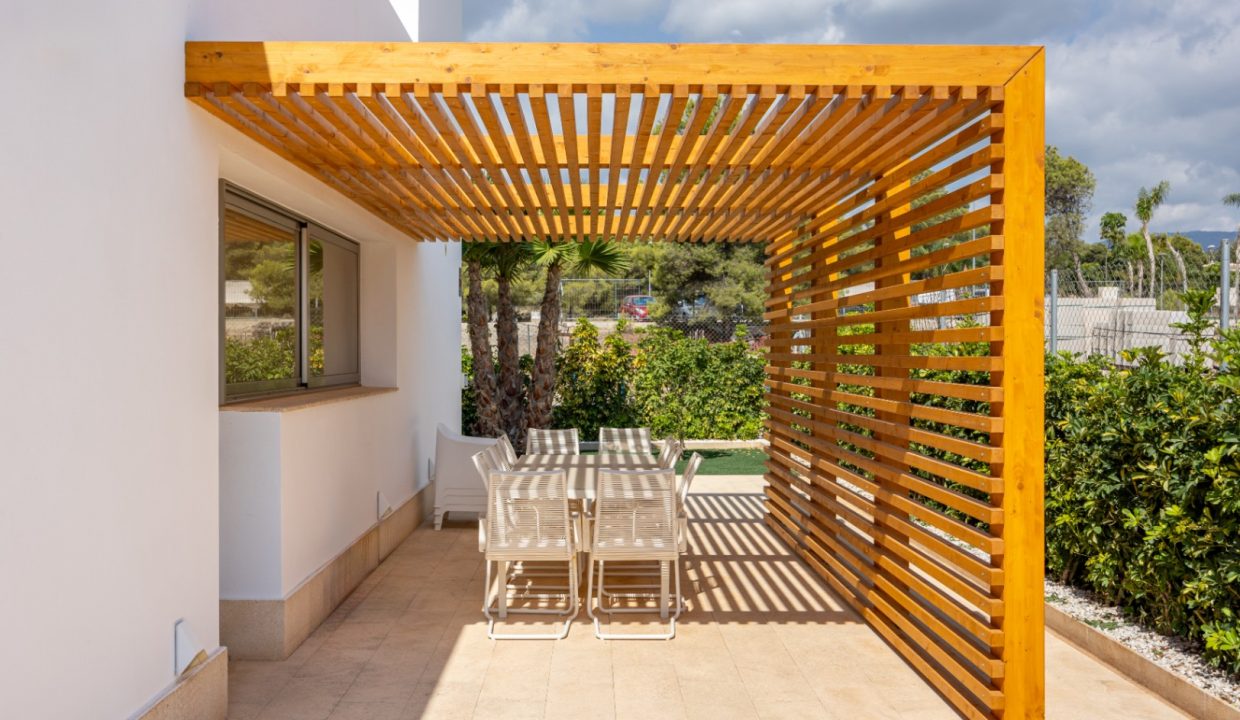 Promoción Villa con irradia elegancia y lujo moder, obra nueva en La Nucía (Revista)