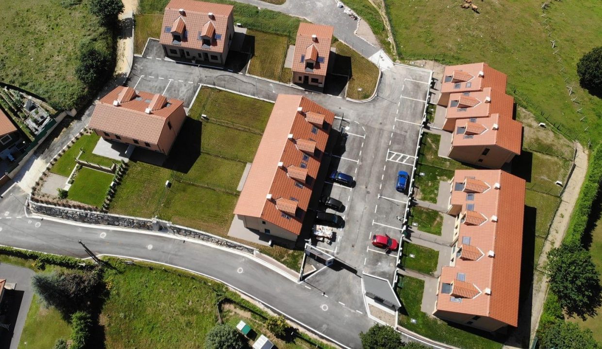 Promoción Urbanización Las Azaleas, obra nueva en La Belga Ceis (Revista)
