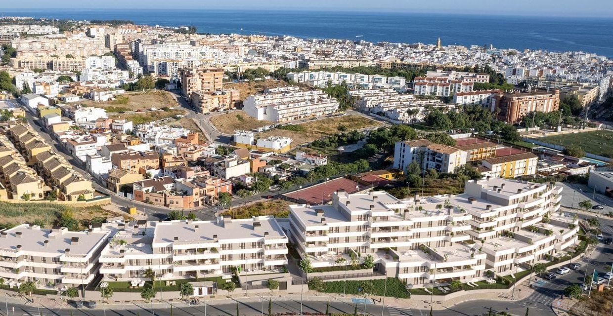 Promoción Insur Scala, obra nueva en Estepona (Revista)