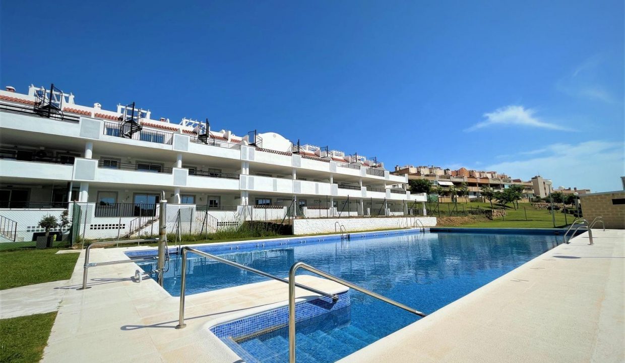 Promoción Doña Julia Golf Views, obra nueva en Casares (Revista)