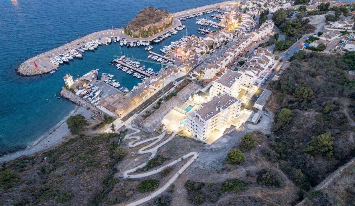 Promoción Icon Marina, obra nueva en La Herradura (Revista)