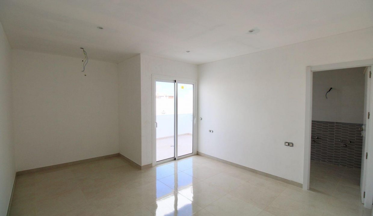 Promoción 4 dúplex en San Bartolomé, obra nueva en San Bartolomé (Revista)