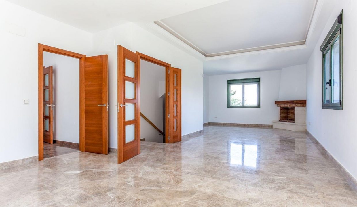 Promoción Chalets independientes en Av Comunidad de Madrid, Torrelodones (Madrid), obra nueva en Torrelodones Colonia (Revista)