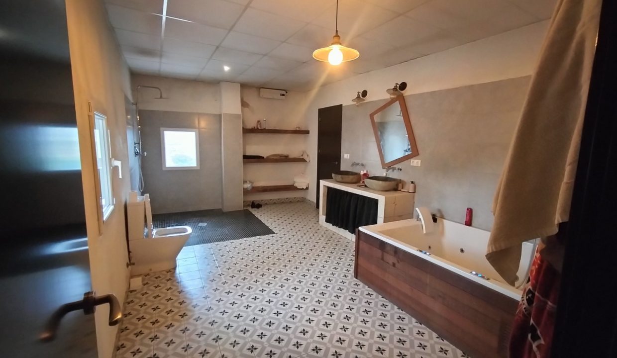Вторичный Таунхаус в Моновар